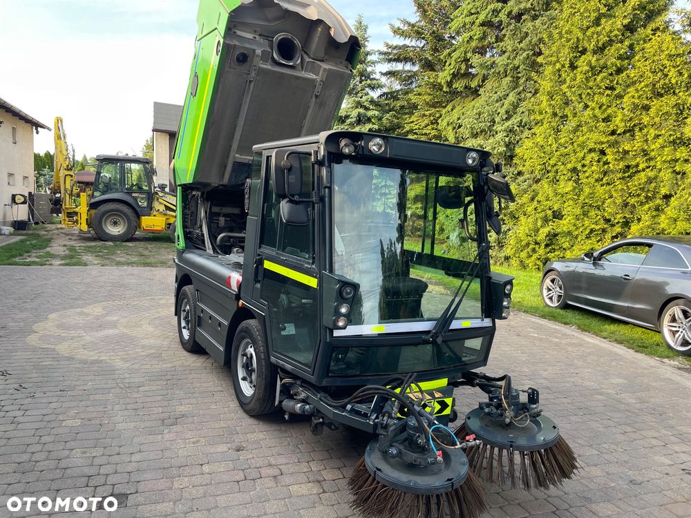 Schmidt Swingo Compact CS 256   200 + Zamiatarka drogowa  zamiatarka chodnikowa uliczna  Swingo 200 +    Super stan 2019 rok - 16