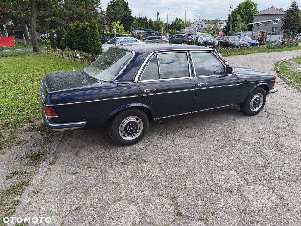 Mercedes-Benz W123 - 11