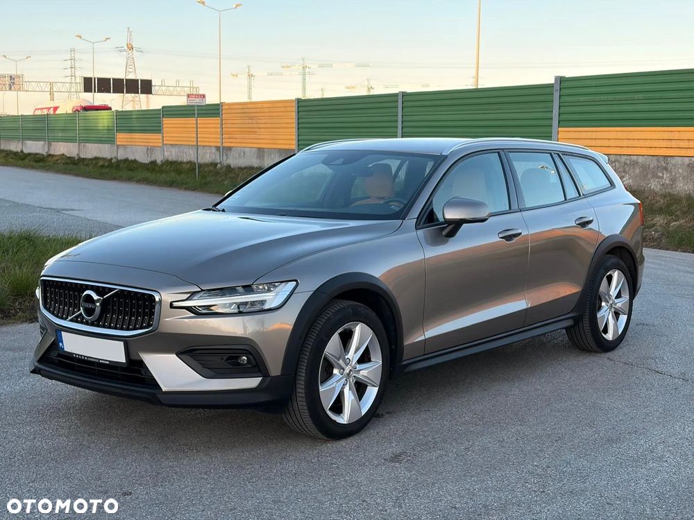 Volvo V60 Cross Country T5 AWD Geartronic Pro - 11