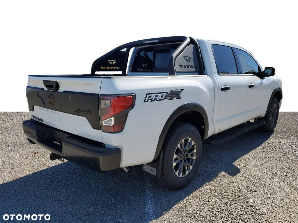 Nissan Titan - 11