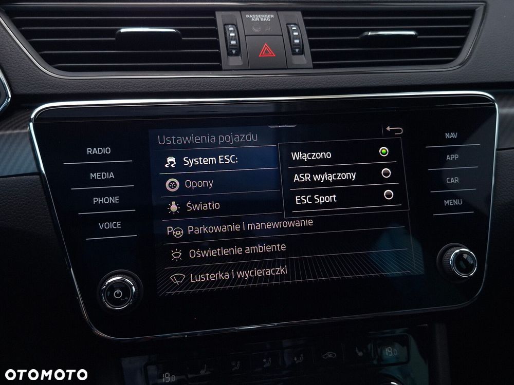 Skoda Superb 2.0 TDI SCR 4x4 Sportline DSG - 30