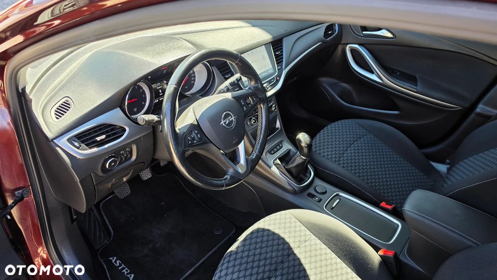 Opel Astra 1.4 Turbo Edition - 10