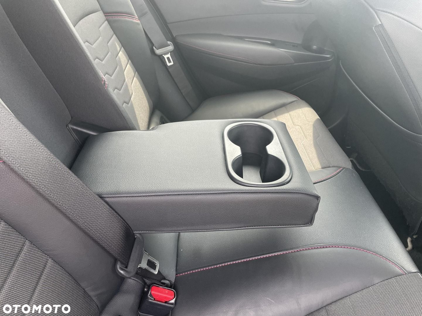 Toyota Corolla - 21