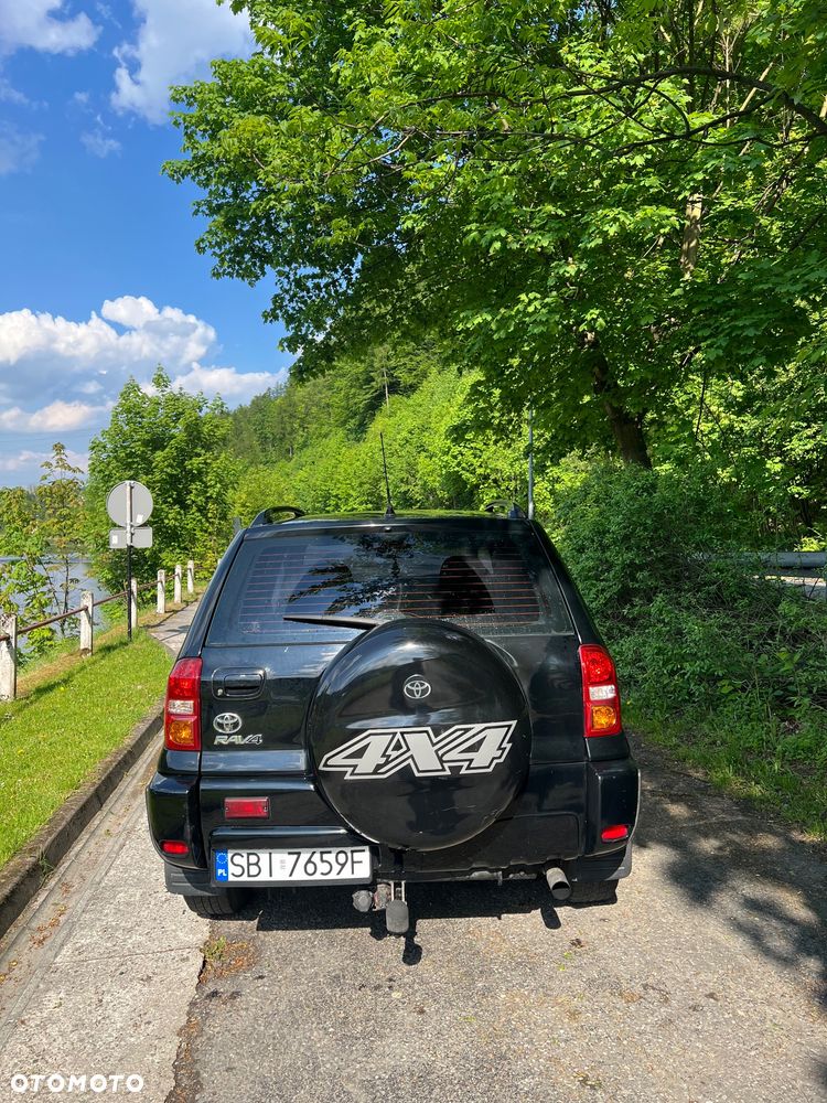 Toyota RAV4 2.0 D-4D 4x4 - 11