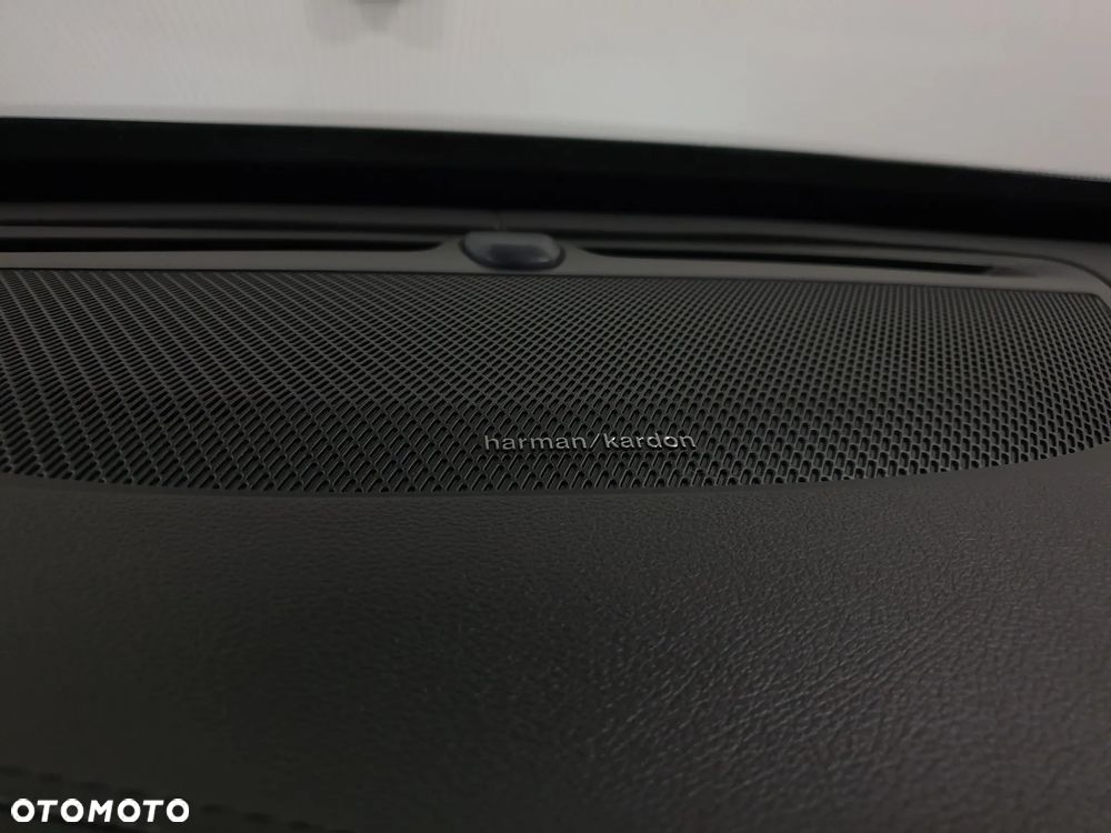 Volvo XC 90 B5 D AWD R-Design 7os - 30