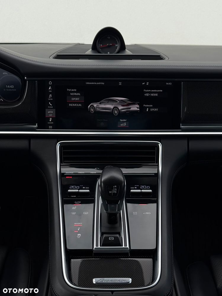 Porsche Panamera Turbo - 21