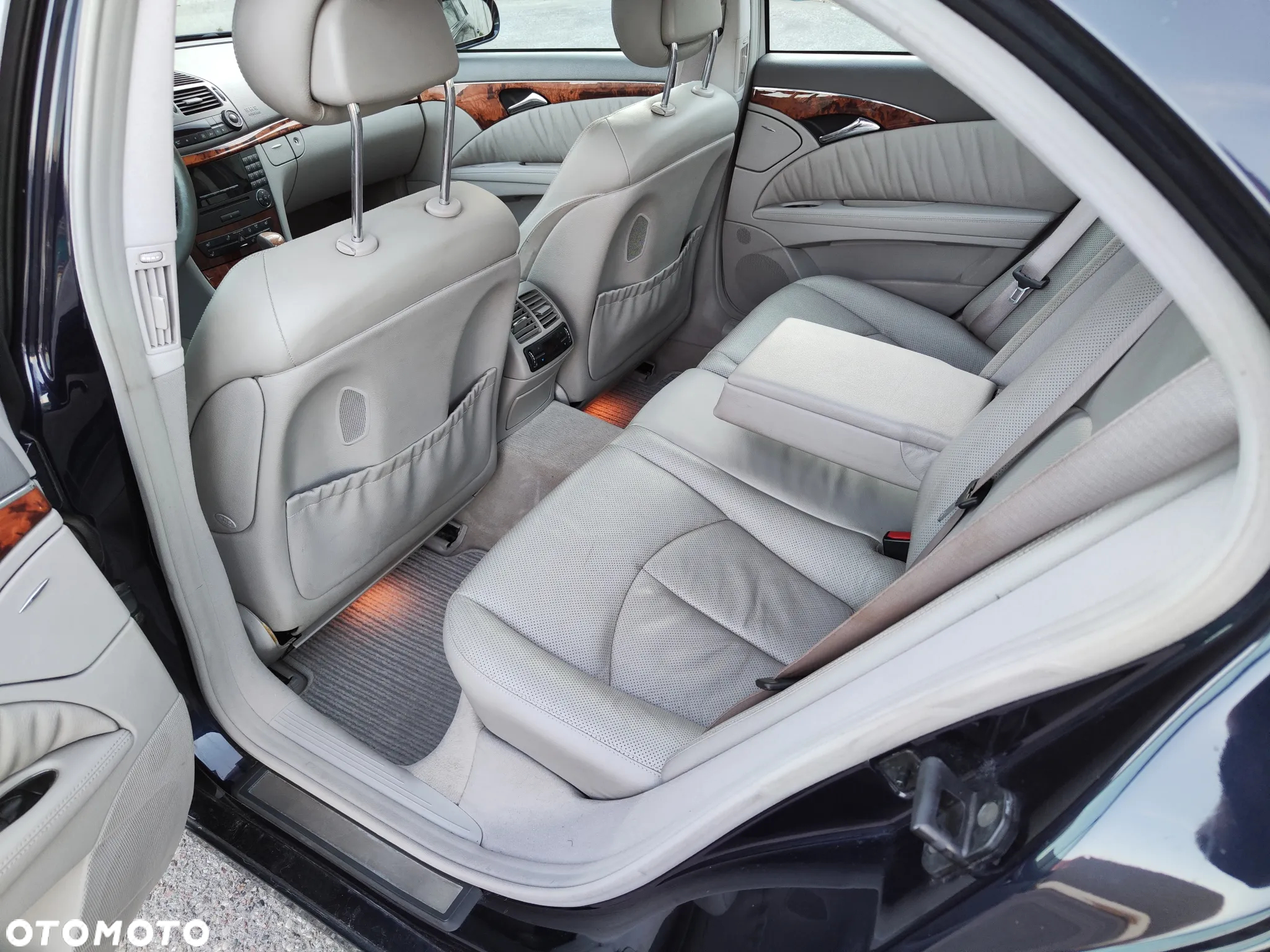 Mercedes-Benz Klasa E 500 7G-TRONIC Elegance - 14
