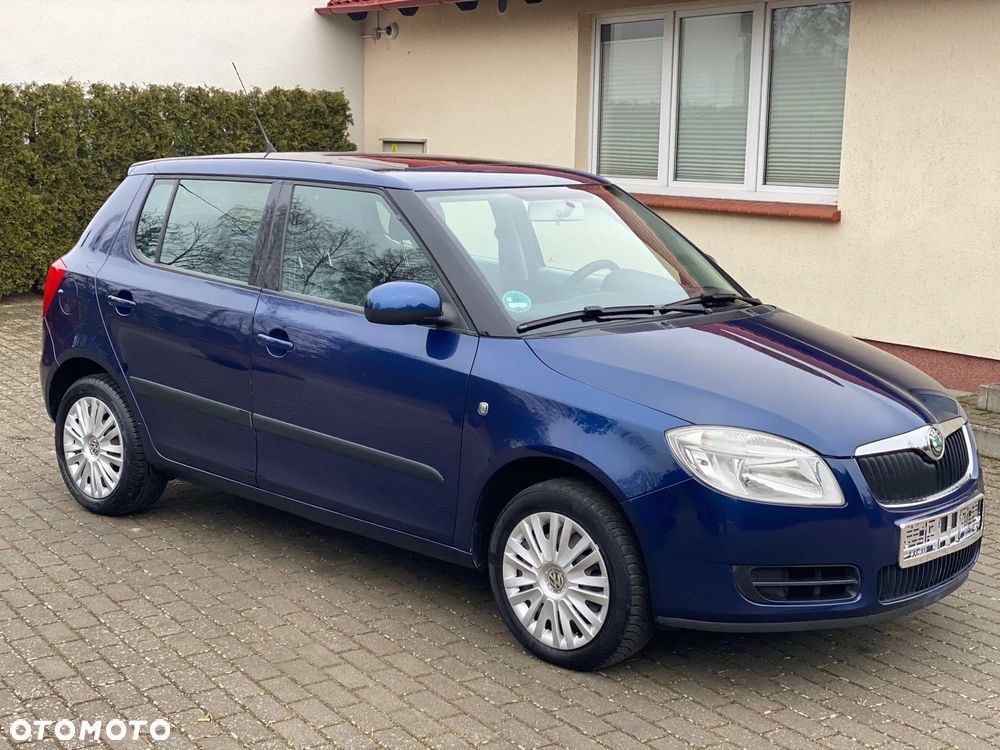 Skoda Fabia 1.2 HTP STYLE Edition - 11