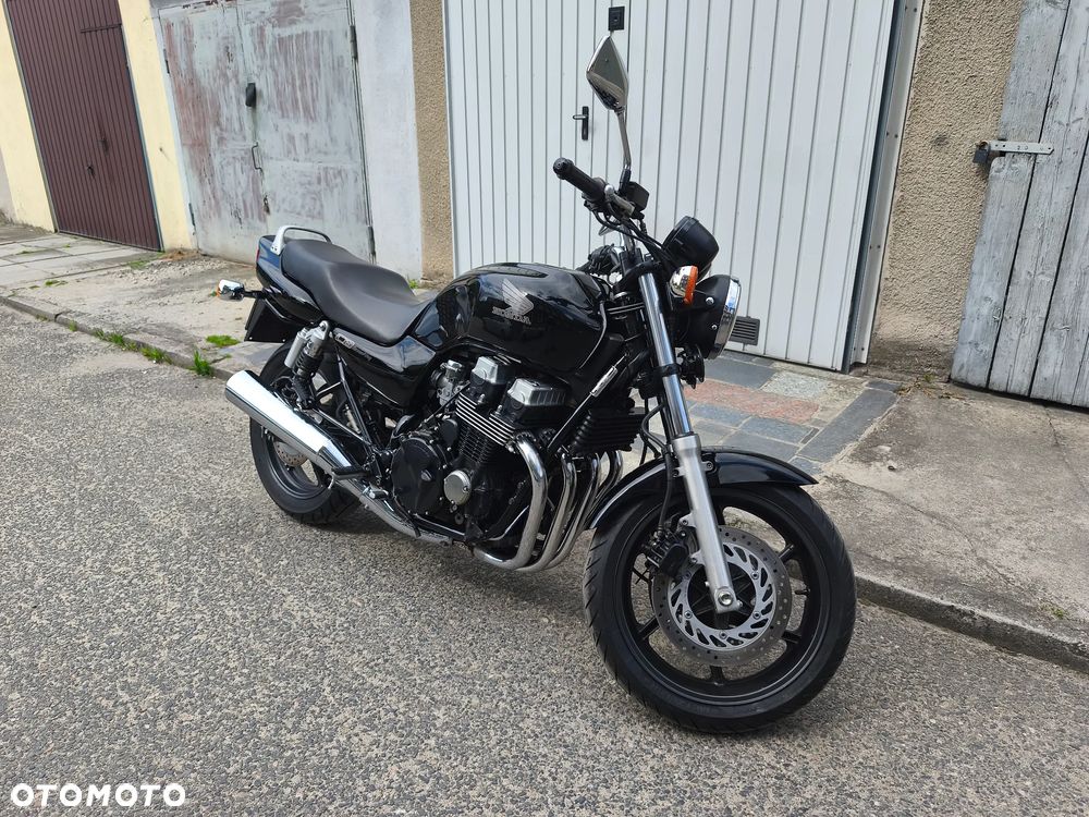 Honda CB - 3