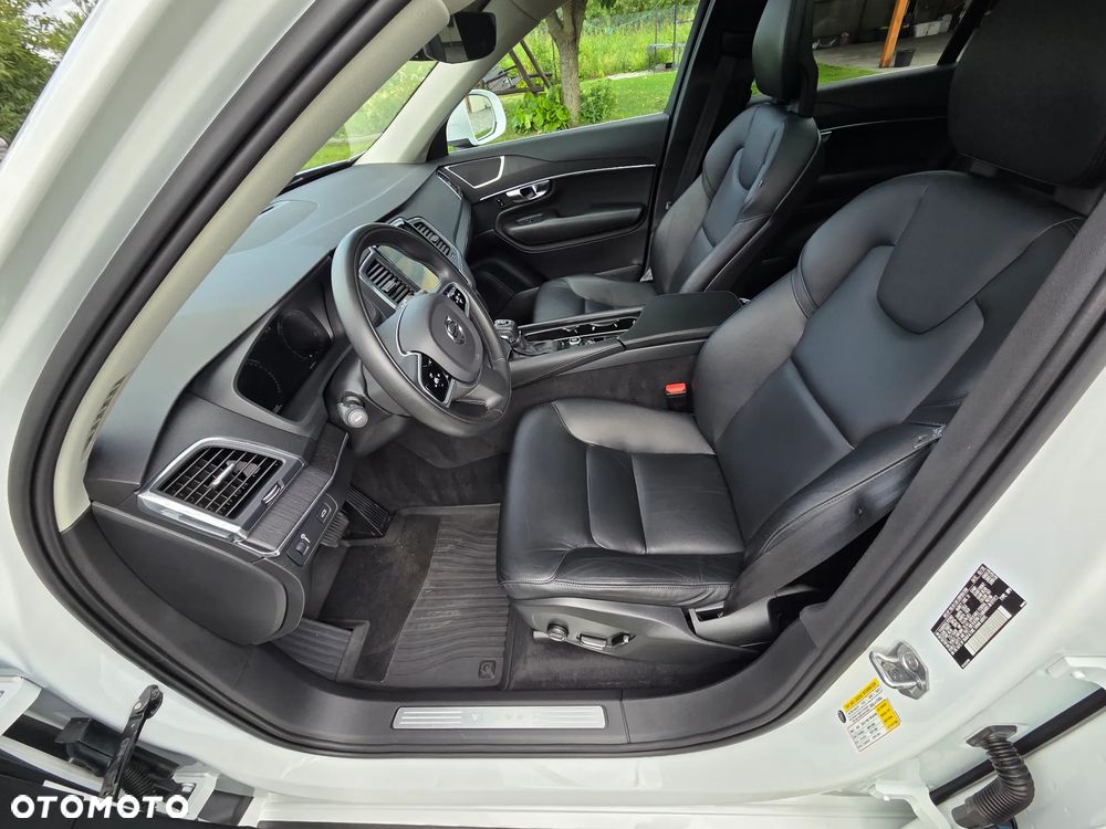 Volvo XC 90 T5 AWD Momentum 7os - 24