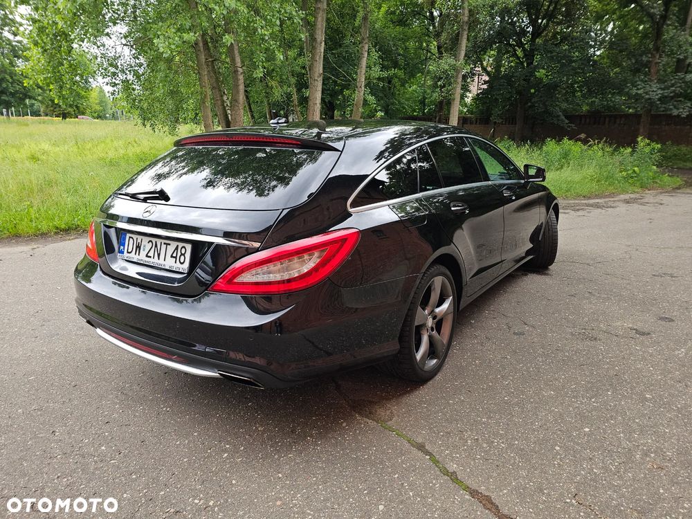 Mercedes-Benz CLS 350 CDI 4-Matic BlueEff - 3