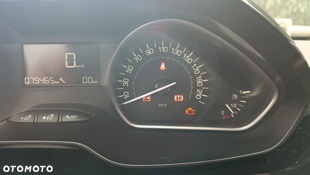 Peugeot 2008 1.2 Pure Tech GPF Active S&S - 18
