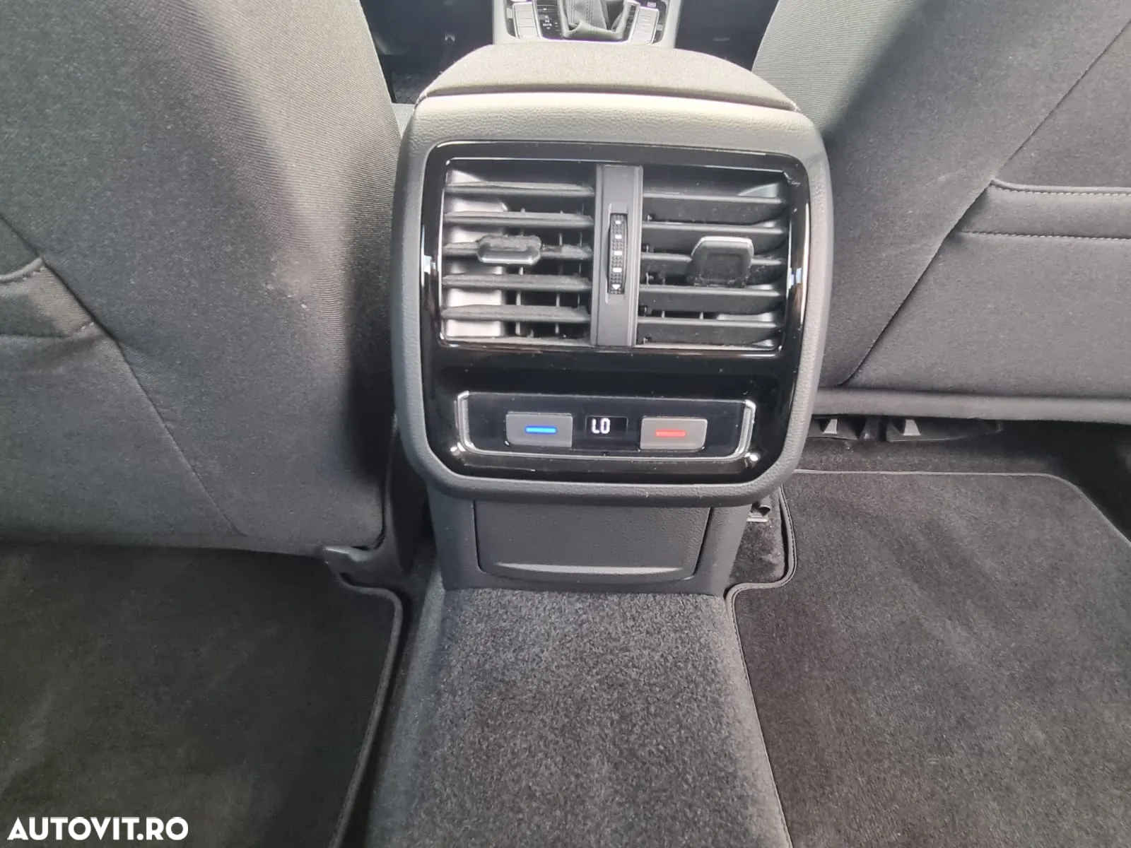 Volkswagen Passat 2.0 TDI DSG Comfortline - 20