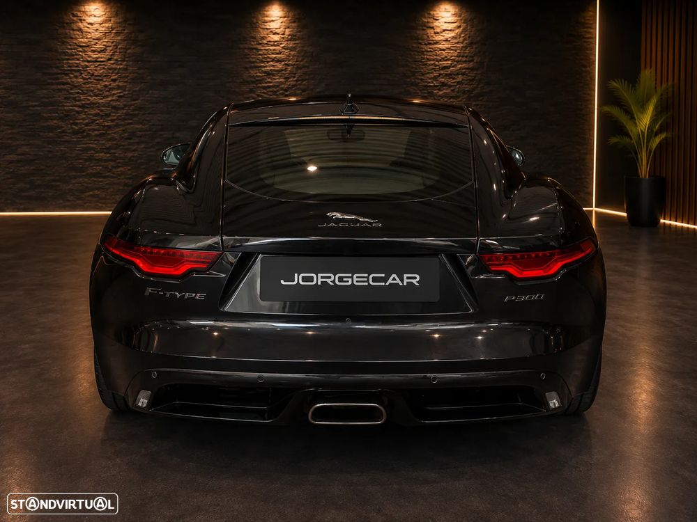 Jaguar F-Type 2.0 i4 R-Dynamic Black - 7