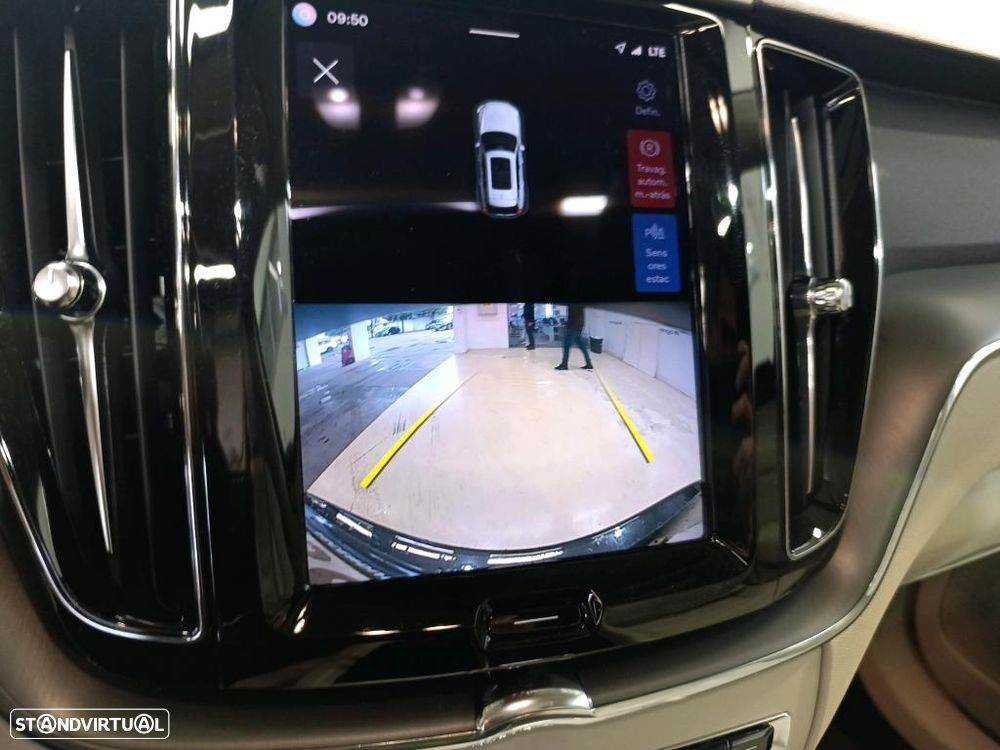 Volvo XC 60 2.0 B4 Momentum - 10