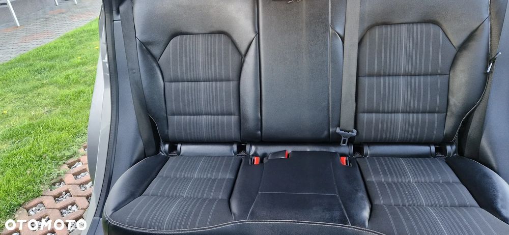 Mercedes-Benz Klasa B 180 7G-DCT Edition - 24