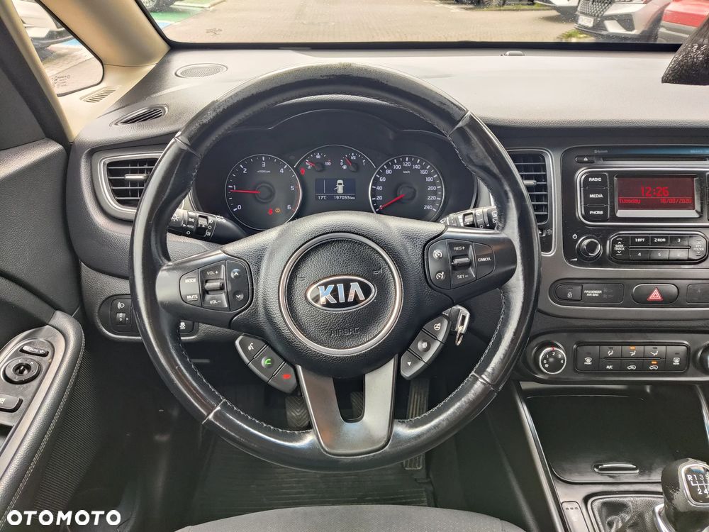 Kia Carens 1.7 CRDi M - 9