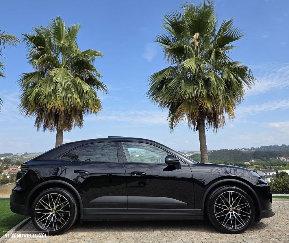 Porsche Macan Electric 4 - 8