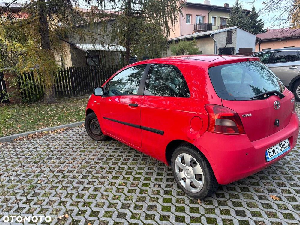 Toyota Yaris 2007 photo 4