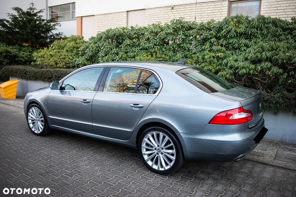 Skoda Superb 3.6 V6 4x4 DSG Elegance - 4