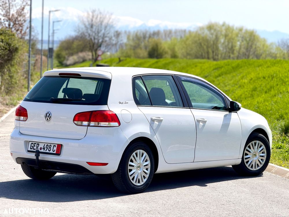 Volkswagen Golf - 6
