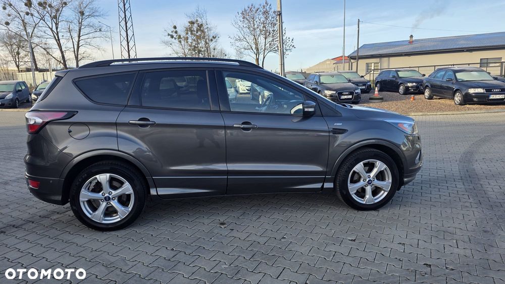 Ford Kuga 1.5 EcoBoost 2x4 ST-Line - 9