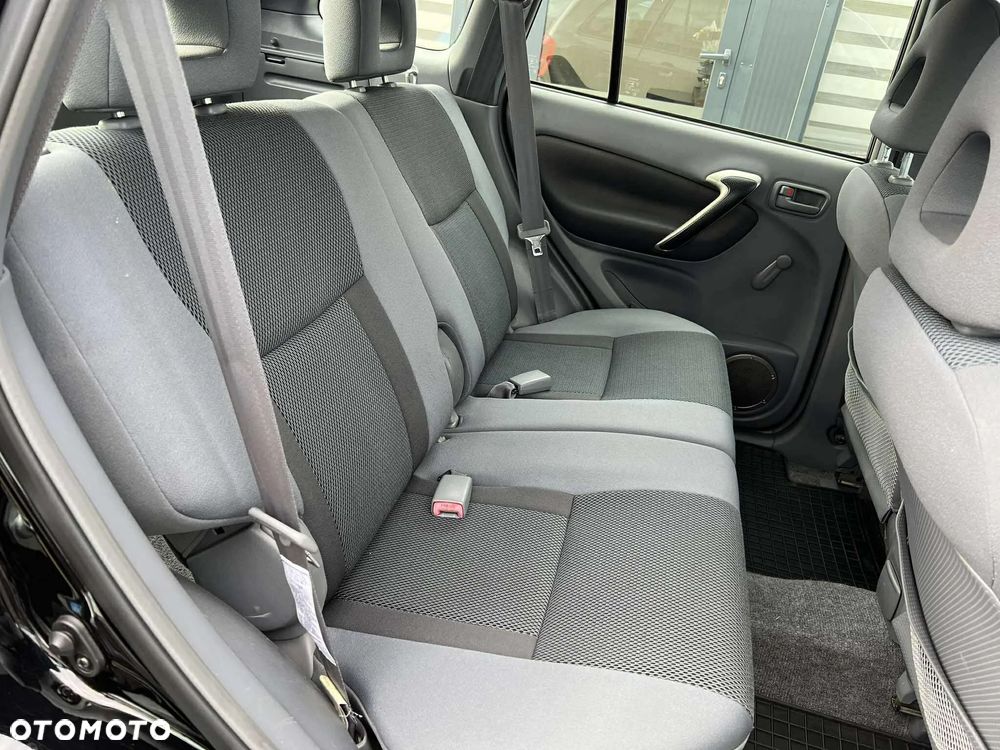 Toyota RAV4 1.8 VVT-i 4x2 - 10