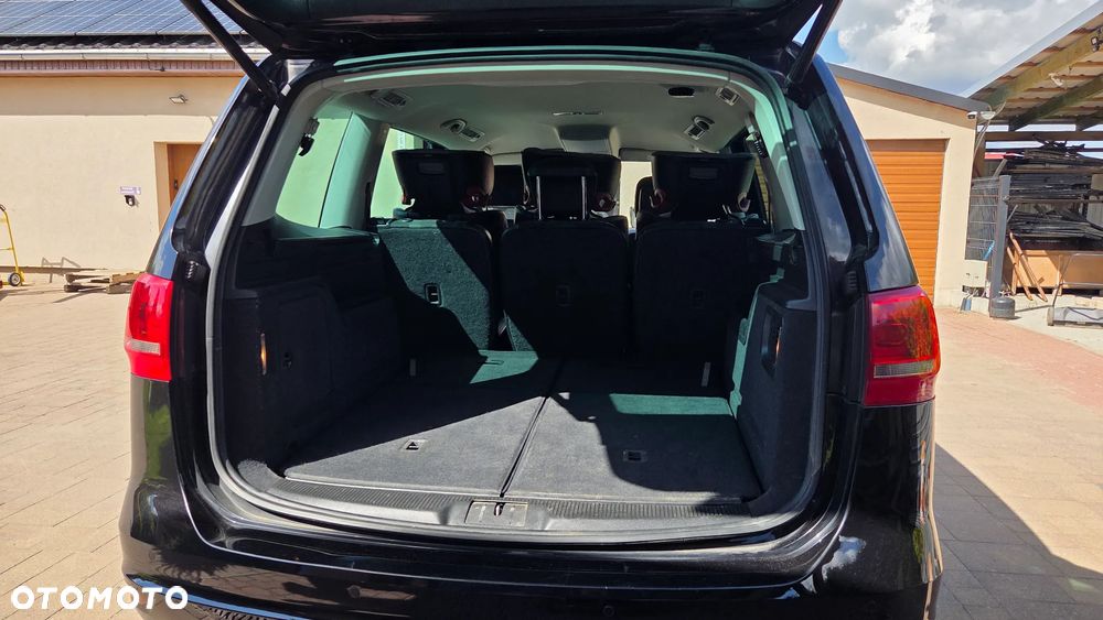 Volkswagen Sharan 2.0 TDI DSG BlueMotion Technology Highline - 11