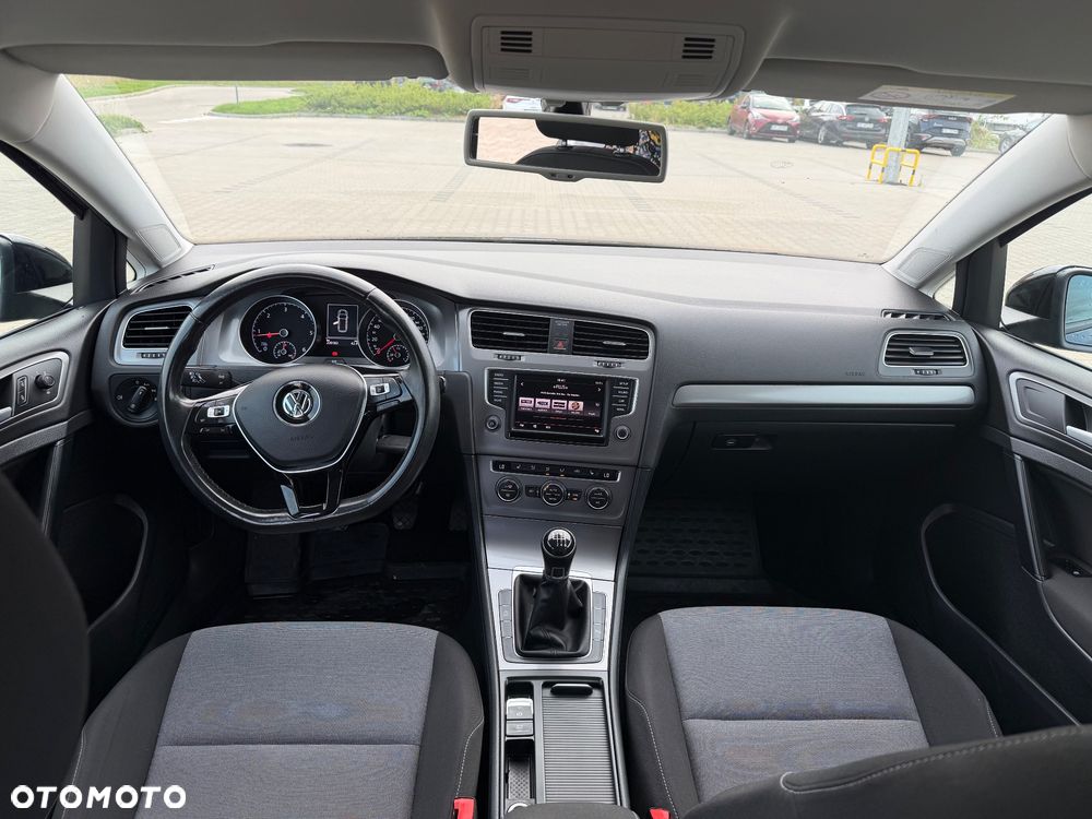 Volkswagen Golf 1.6 TDI BlueMotion Technology Comfortline - 32