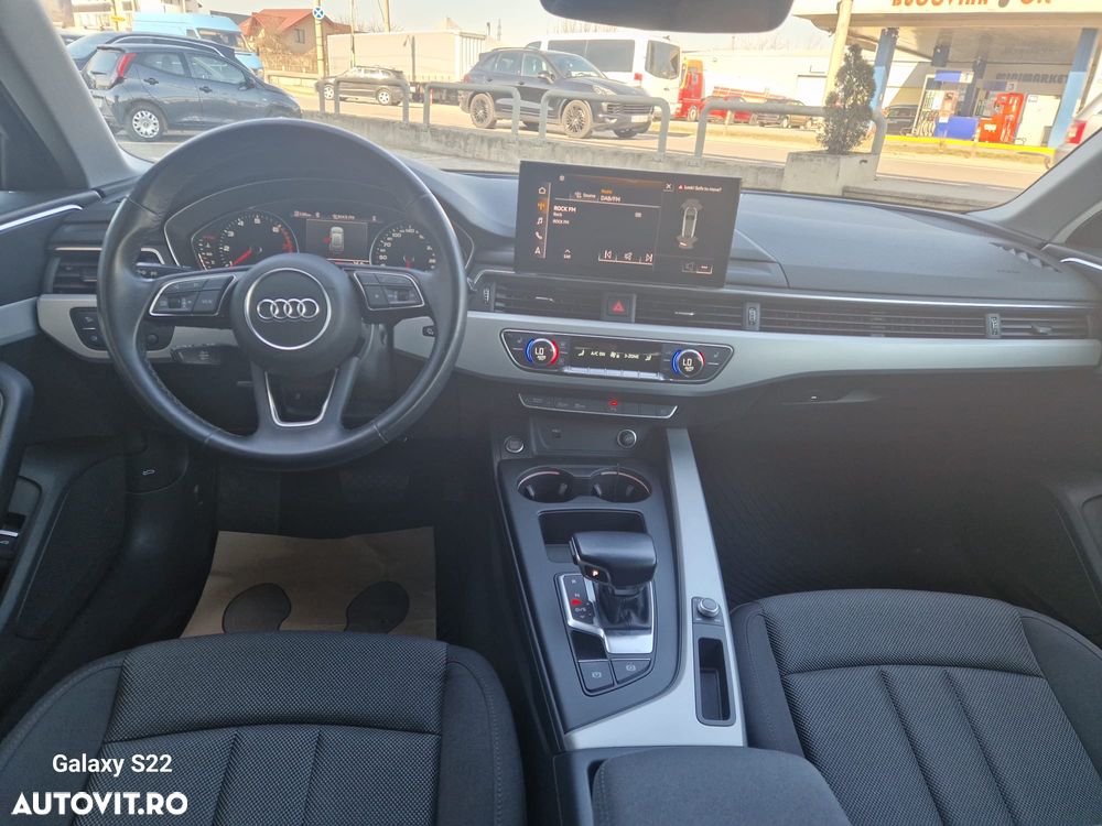 Audi A4 2.0 40 TFSI quattro S tronic MHEV Basic - 10