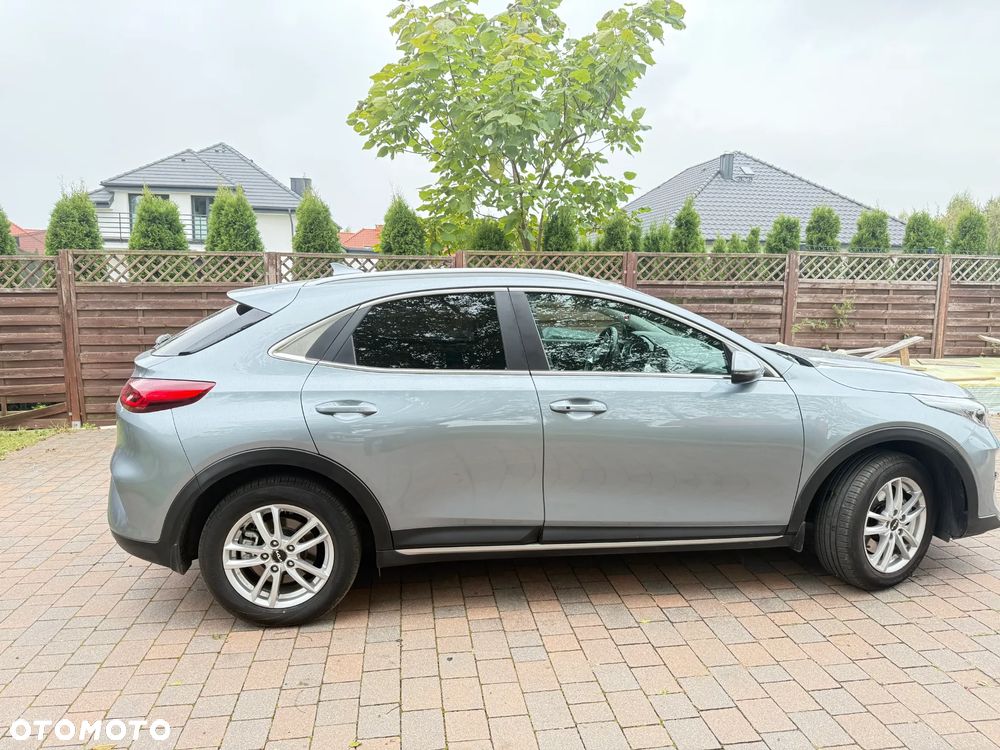 Kia XCeed 1.5 T-GDI Business Line DCT - 4