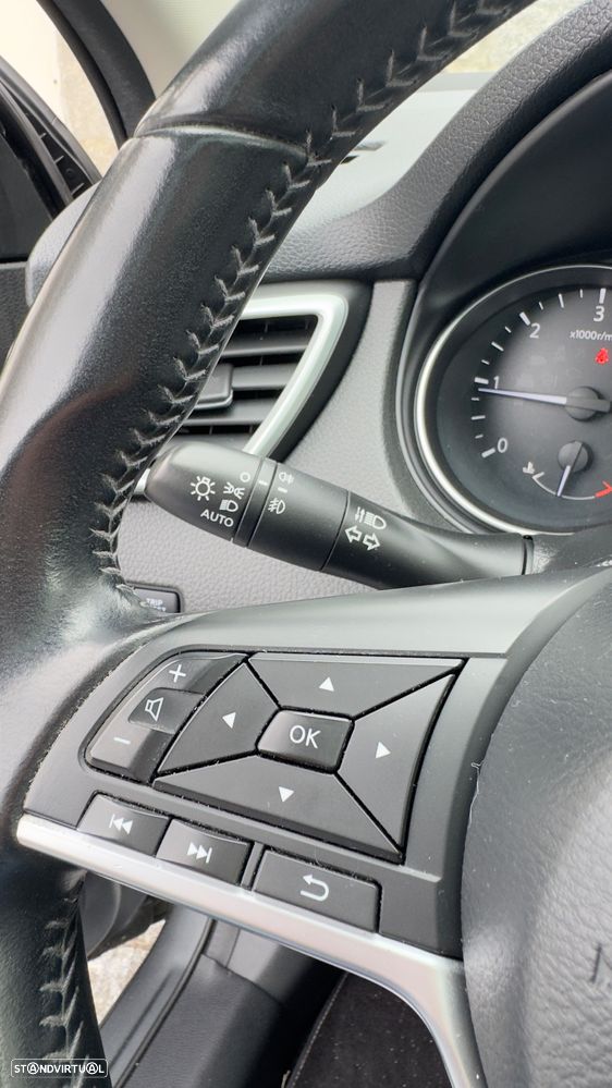 Nissan Qashqai 1.5 dCi N-Connecta - 15
