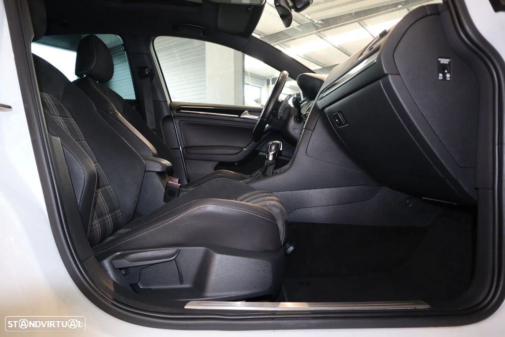 VW Golf GTD (BlueMotion ) DSG - 12