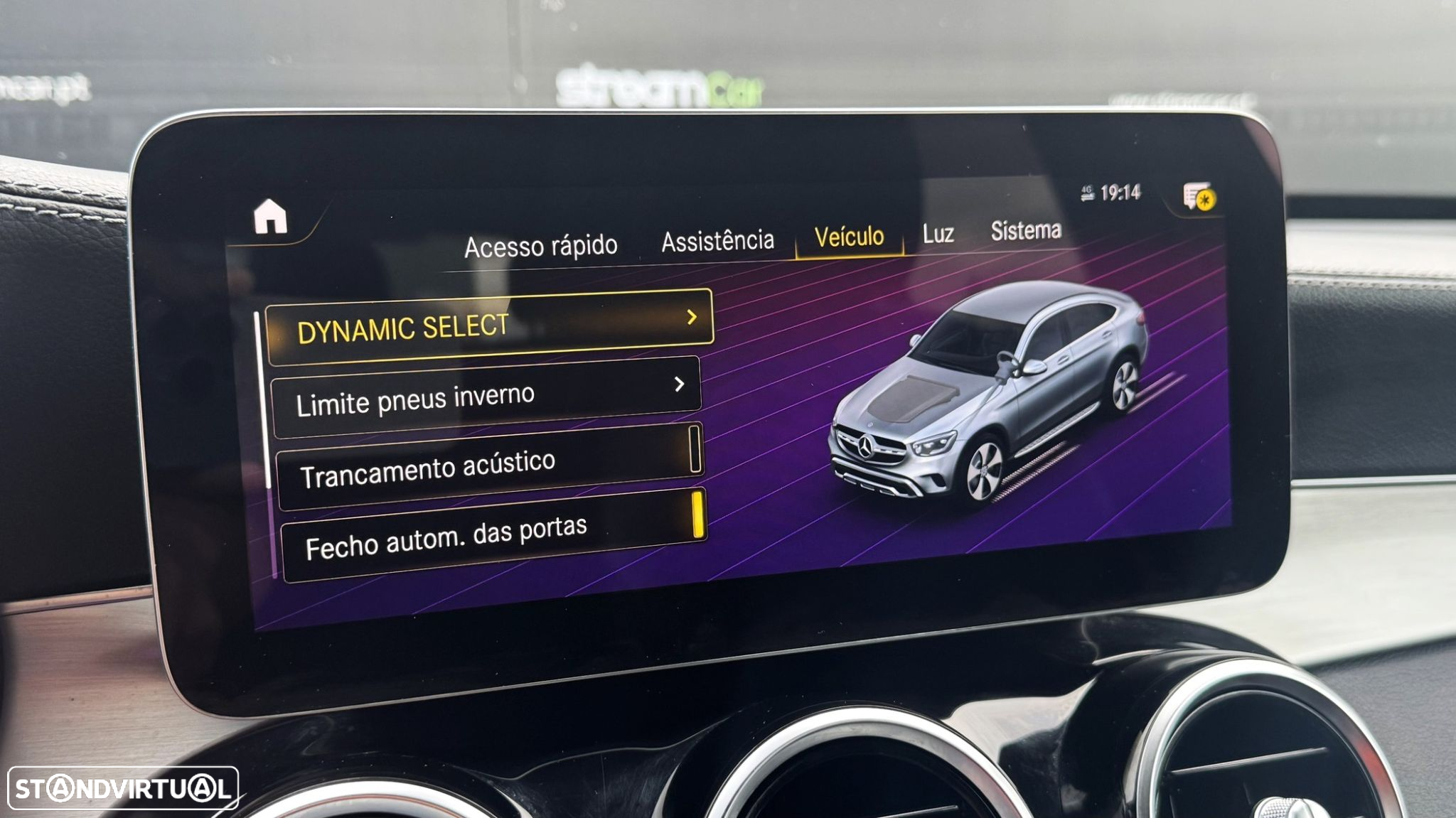 Mercedes-Benz GLC 300 Coupe de 4Matic 9G-TRONIC AMG Line Plus - 27