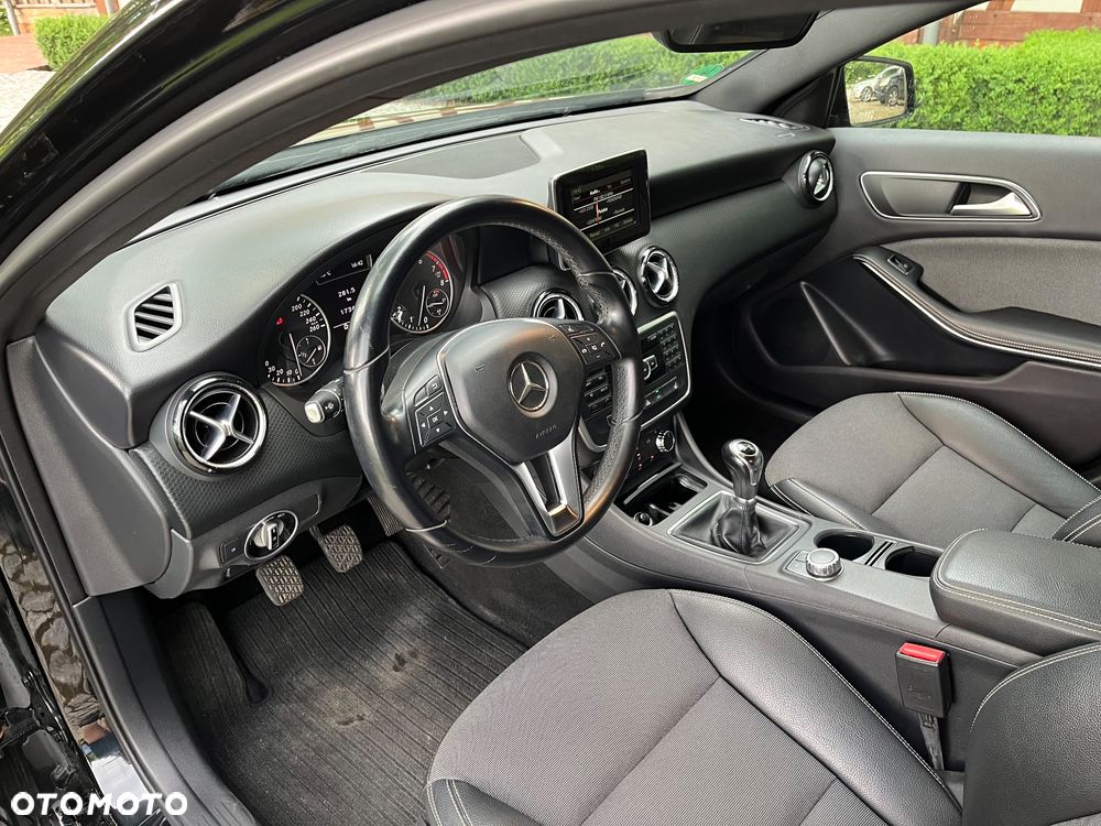 Mercedes-Benz Klasa A 200 (BlueEFFICIENCY) - 11