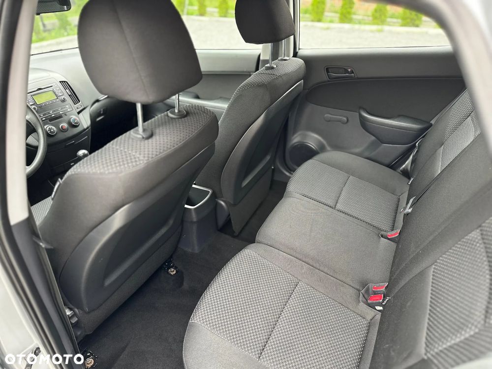 Hyundai i30 1.4 Edition Plus - 8