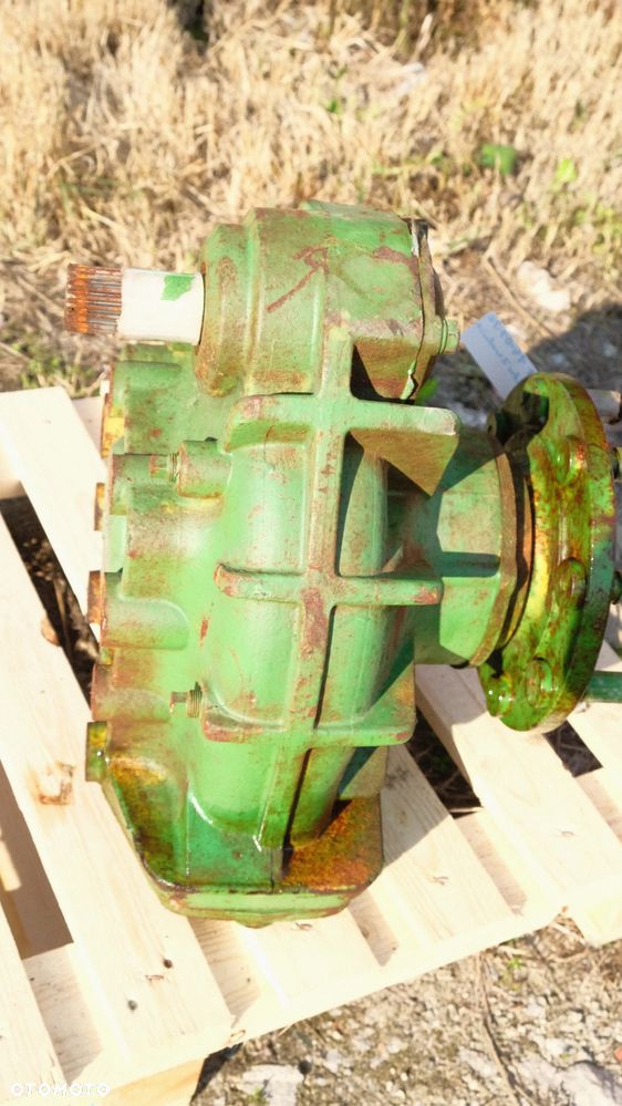 Reduktor  przekładnia napęd maszyny rolniczej John Deere np kombajn - 5