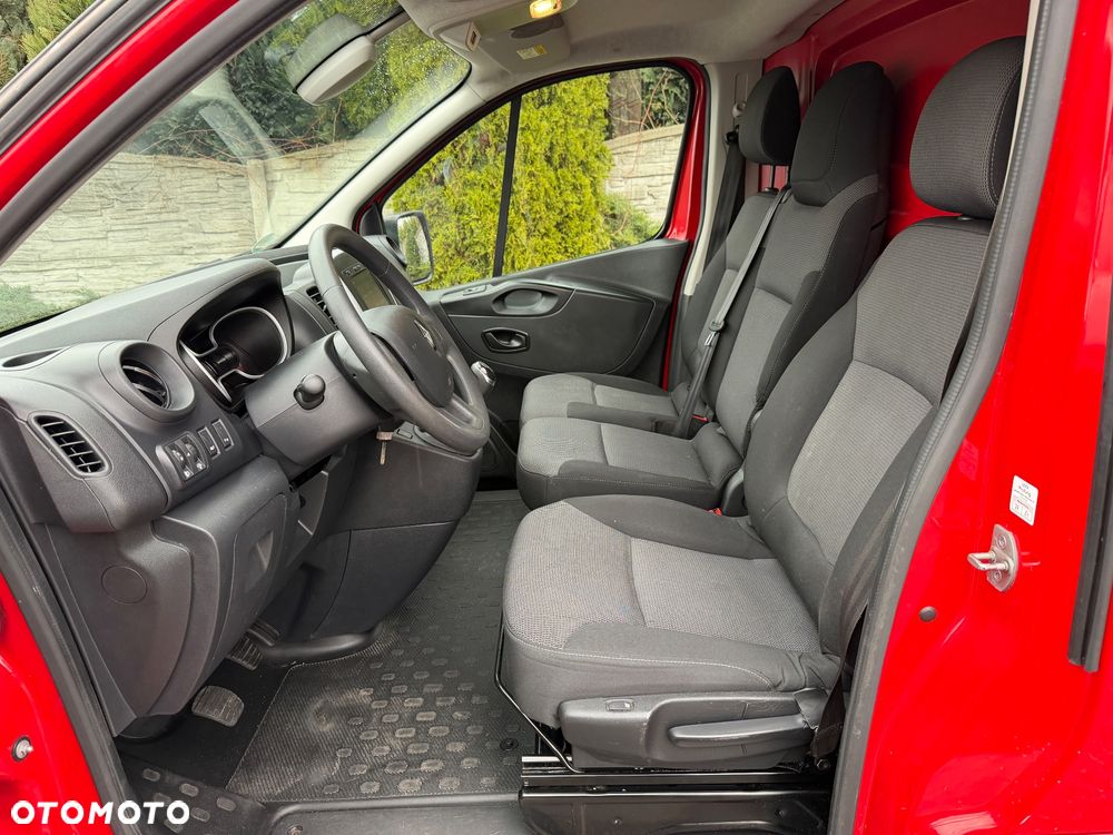 Renault Trafic - 12