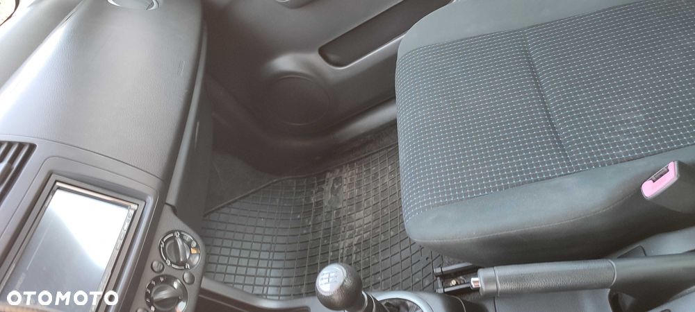 Suzuki Swift - 5