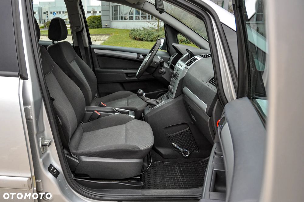 Opel Zafira - 11