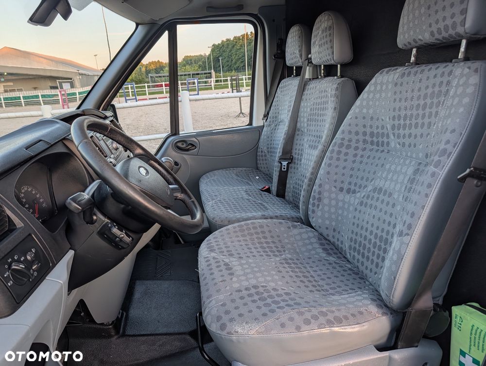 Ford Transit - 13
