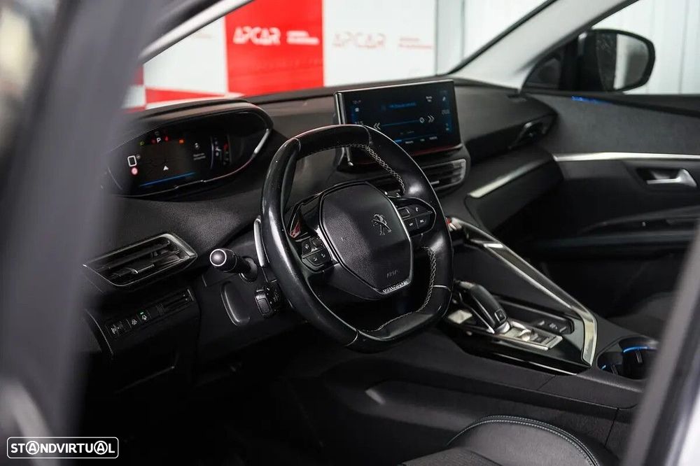 Peugeot 5008 1.5 BlueHDi Allure EAT8 - 23