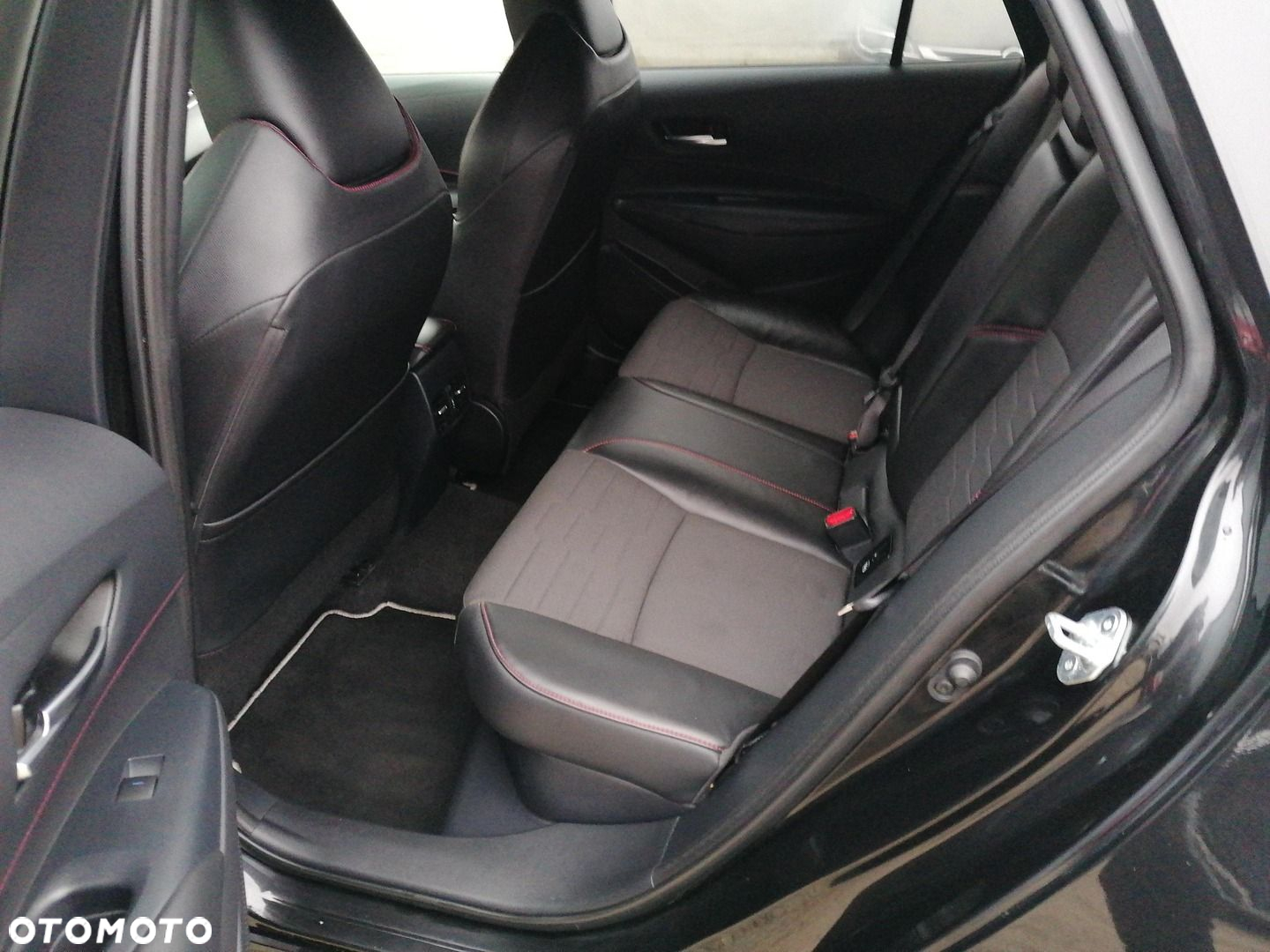 Toyota Corolla - 10