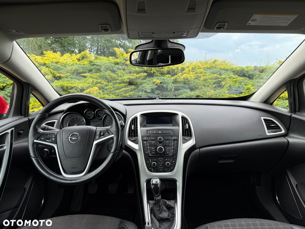 Opel Astra 1.4 T Enjoy - 10