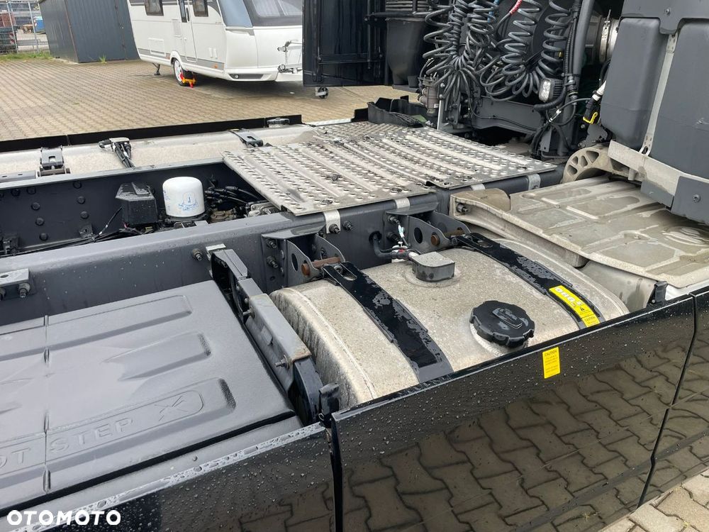 Volvo FH 460 I-Save Globetrotter/ACC/I-Park Cool/Retarder/Euro6e - 4
