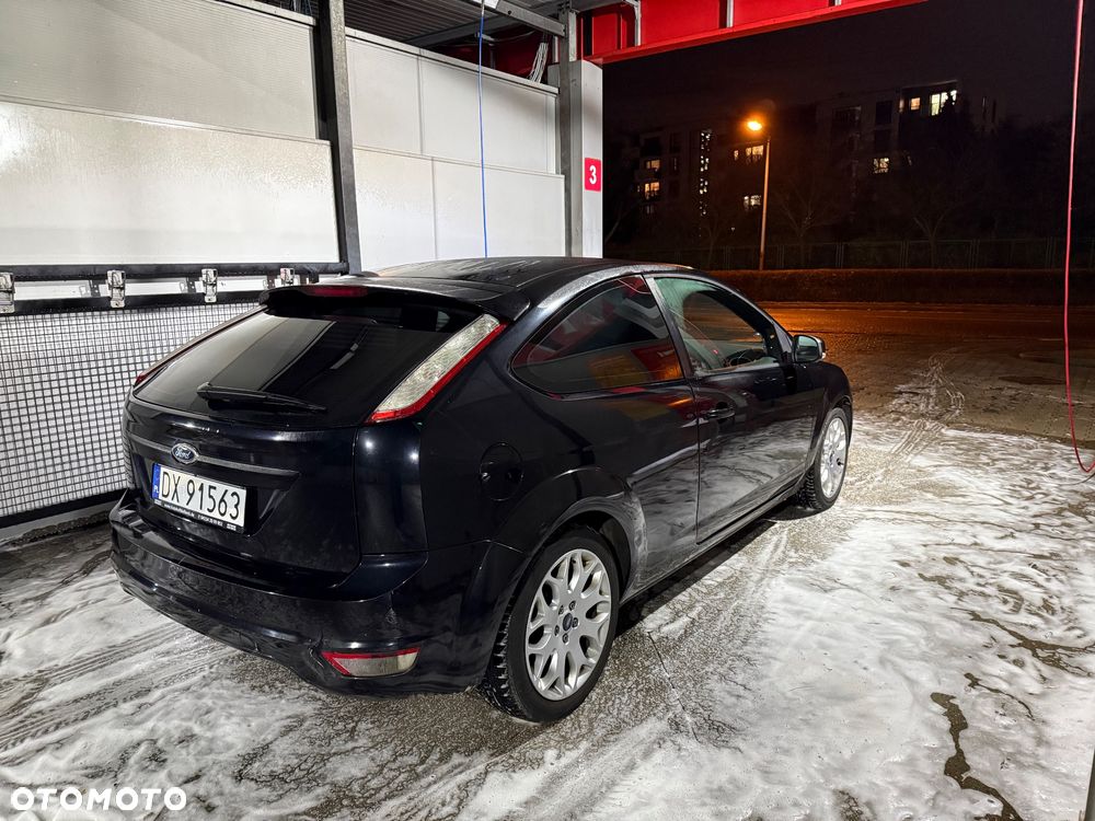 Ford Focus 1.6 16V Sport - 18