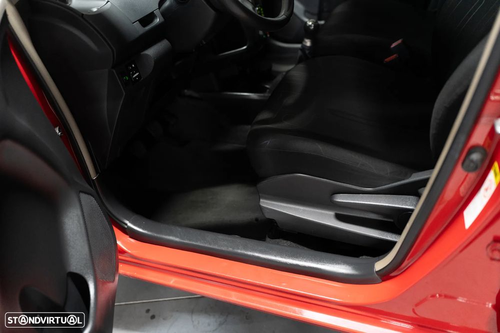 Toyota Yaris 1.0 VVT-i AC - 9