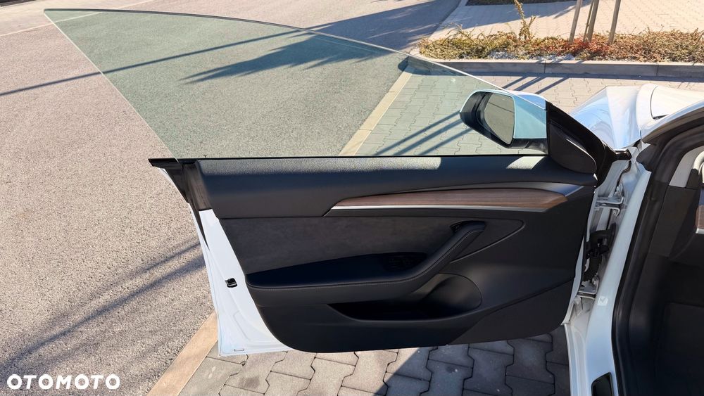 Tesla Model 3 Standard Reichweite Plus Hinterradantrieb - 19