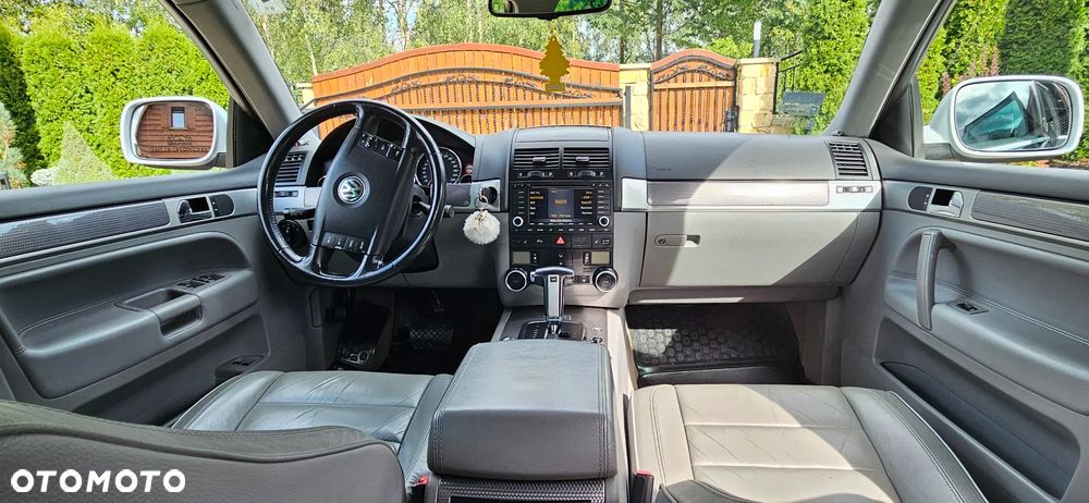 Volkswagen Touareg 3.0 V6 TDI Tiptr - 24