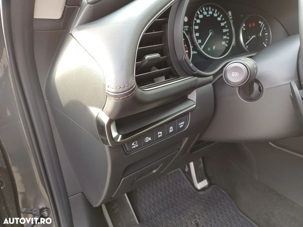 Mazda 3 e-Skyactiv G140 AT MHEV Exclusive-Line - 18